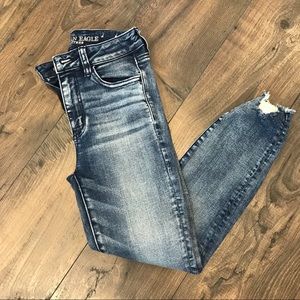 American Eagle Frayed Cuff Crop Jeans 4Short